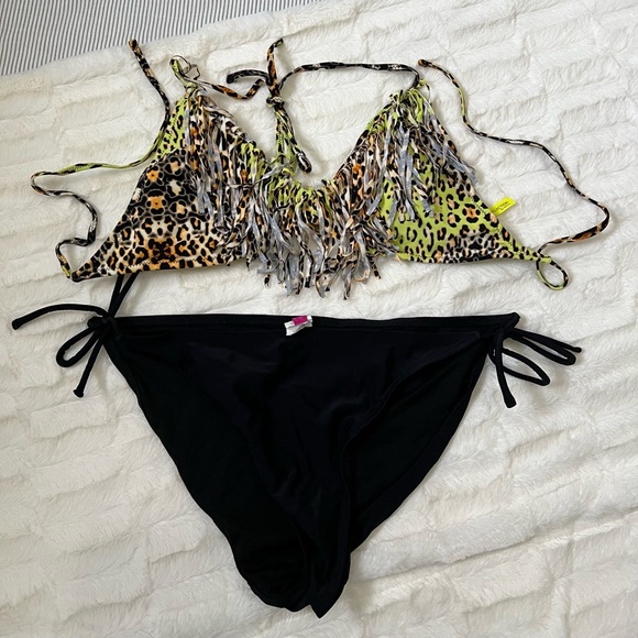 Bikini Set - Picture 1 of 1